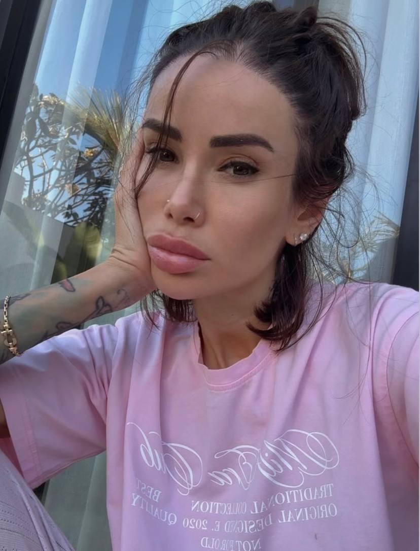 Айза Лилуна-Ай назвала Романа Товстика и Полину Диброву «убогой парочкой».😅