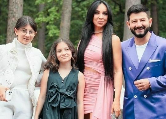 Как же мы тебя понимаем, Миша! 😅 Галустян опубликовал пост, в котором пожаловался на конец года. Также ведущий отметил, что находится в депрессии...