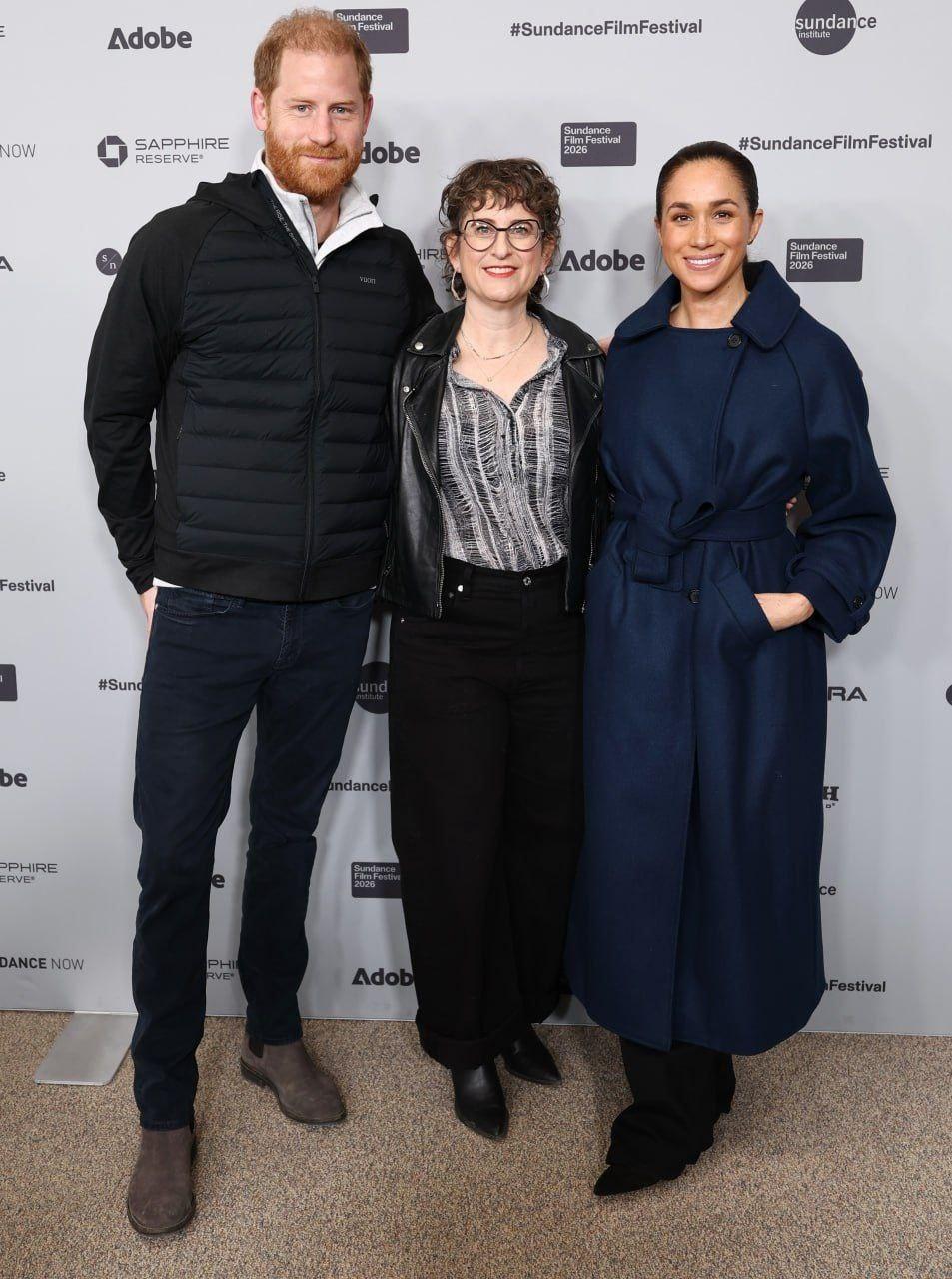 Делать хорошую мину при плохой игре Меган Маркл и принцу Гарри явно не привыкать, а потому даже не удивляемся их улыбкам и гордому появлению на фестивале «Санденс»