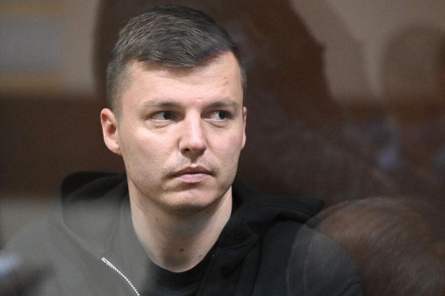 Артём Чекалин, бывший муж блогерши Лерчек, попросил отменить приговор и признать его невиновным по делу о выводе средств за границу.