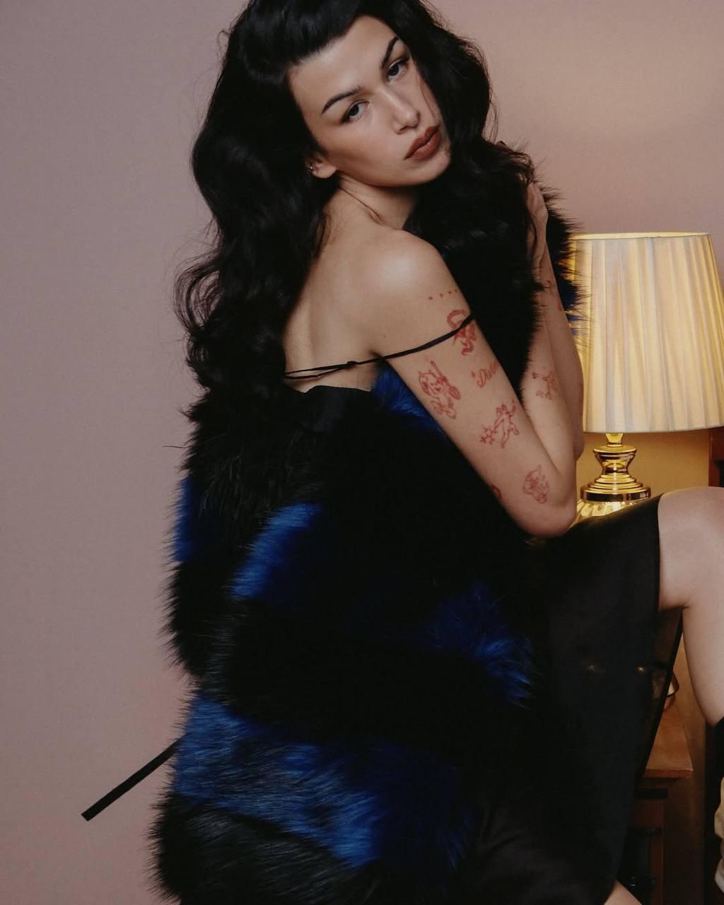 Падчерица Ивана Урганта после возвращения с пмж в Америке активно строит дома модельную карьеру