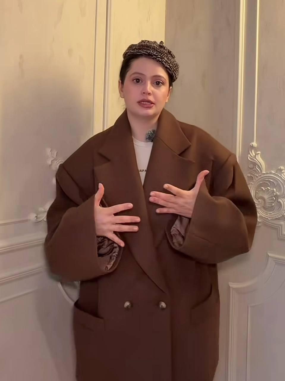 Карина Каспарянц столкнулась с массовым хейтом из-за своей любви к оверсайзу