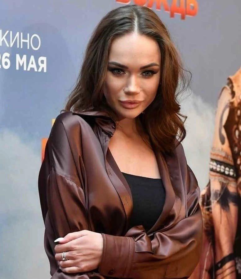 Изнанка материнской любви: почему телевизионные откровения мамы Яны Кошкиной спровоцировали жесткие споры в Сети 😬