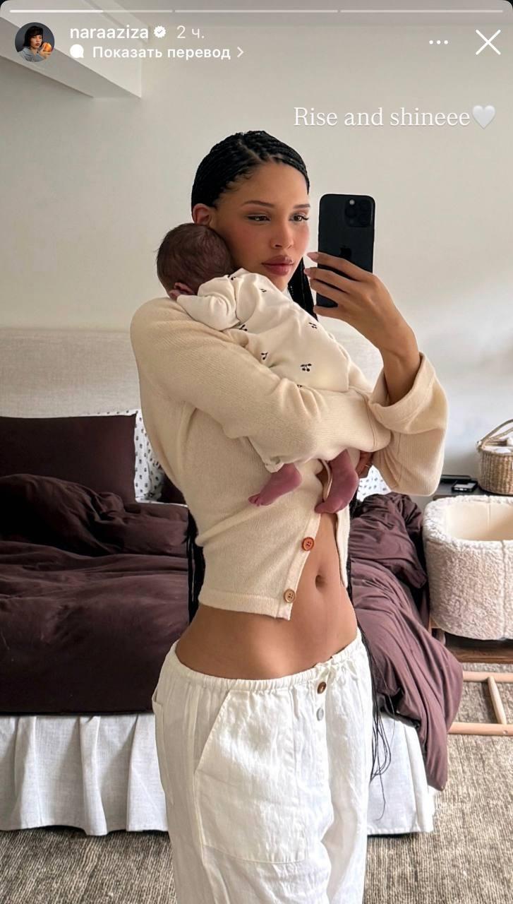 Блогерша Нара Смит показывает, что абсолютно реально иметь плоский живот всего через две недели после четвертых родов