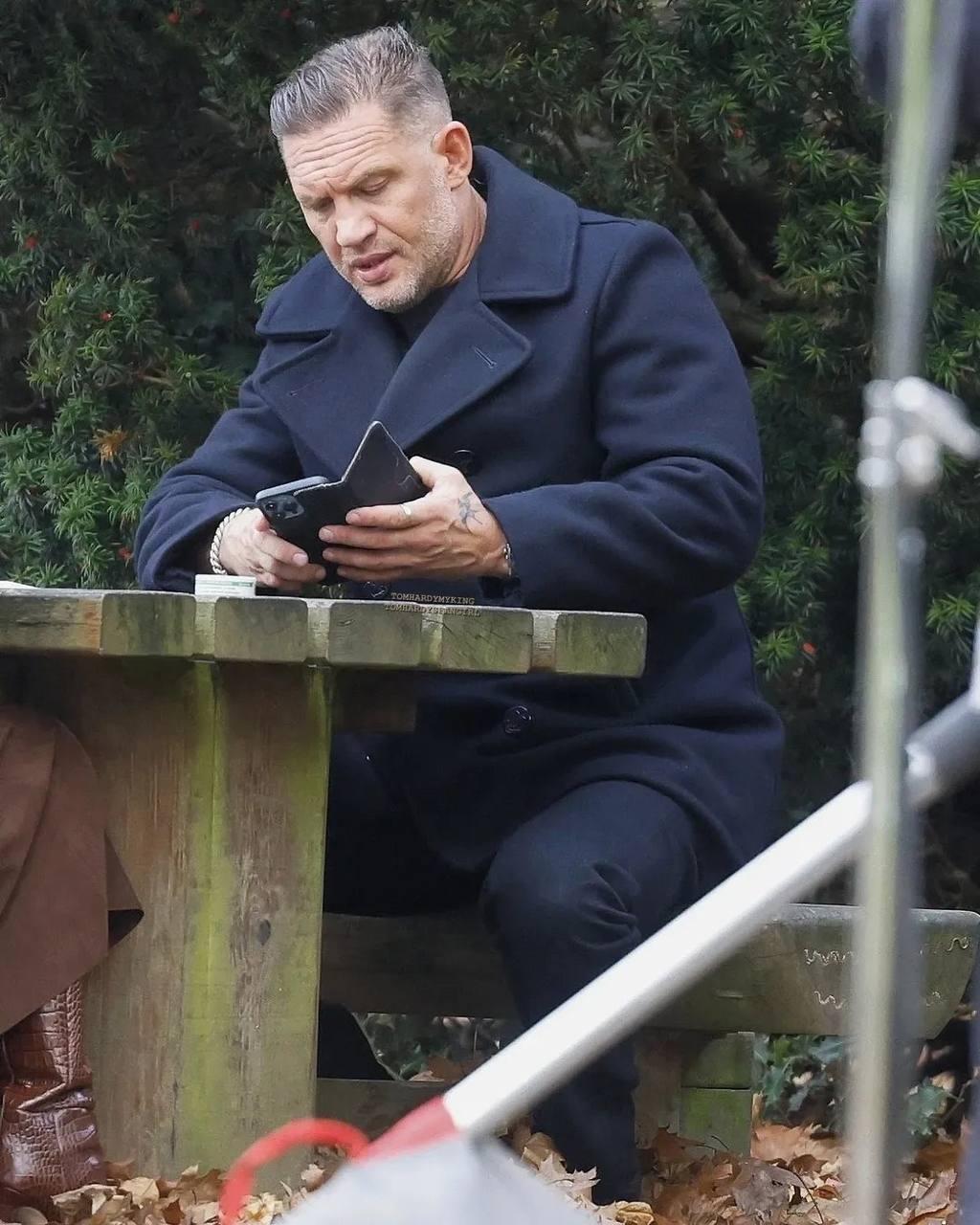 Том Харди превратился в типичного батю из СНГ