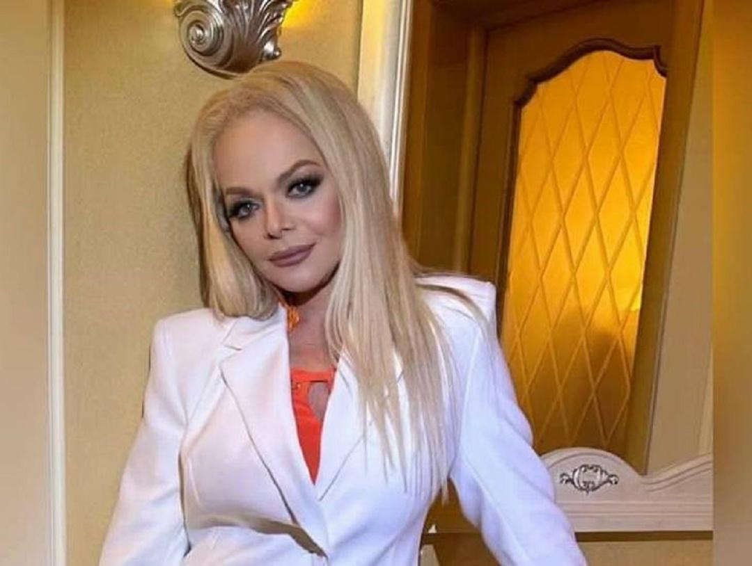 &#128546; Лариса Долина со слезами объявила о возврате Полине Лурье 112 миллионов рублей