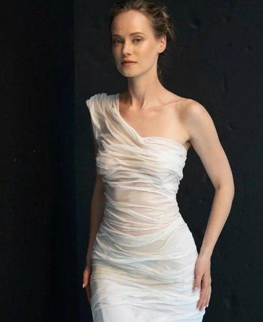 32-летняя жена Гарика Харламова удивила поклонников откровенной фотосессией 🔥✨