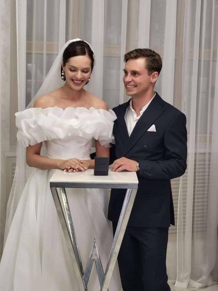 "ТЕПЕРЬ Я НЕ МАЛЬЧИК" &#128521; Звезда "Кадетства" связал себя узами брака