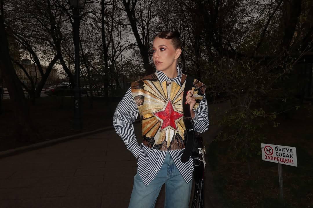 В своих соцсетях Собчак появилась в жилете Alexander Arutyunov из коллекции весна-лето 2020