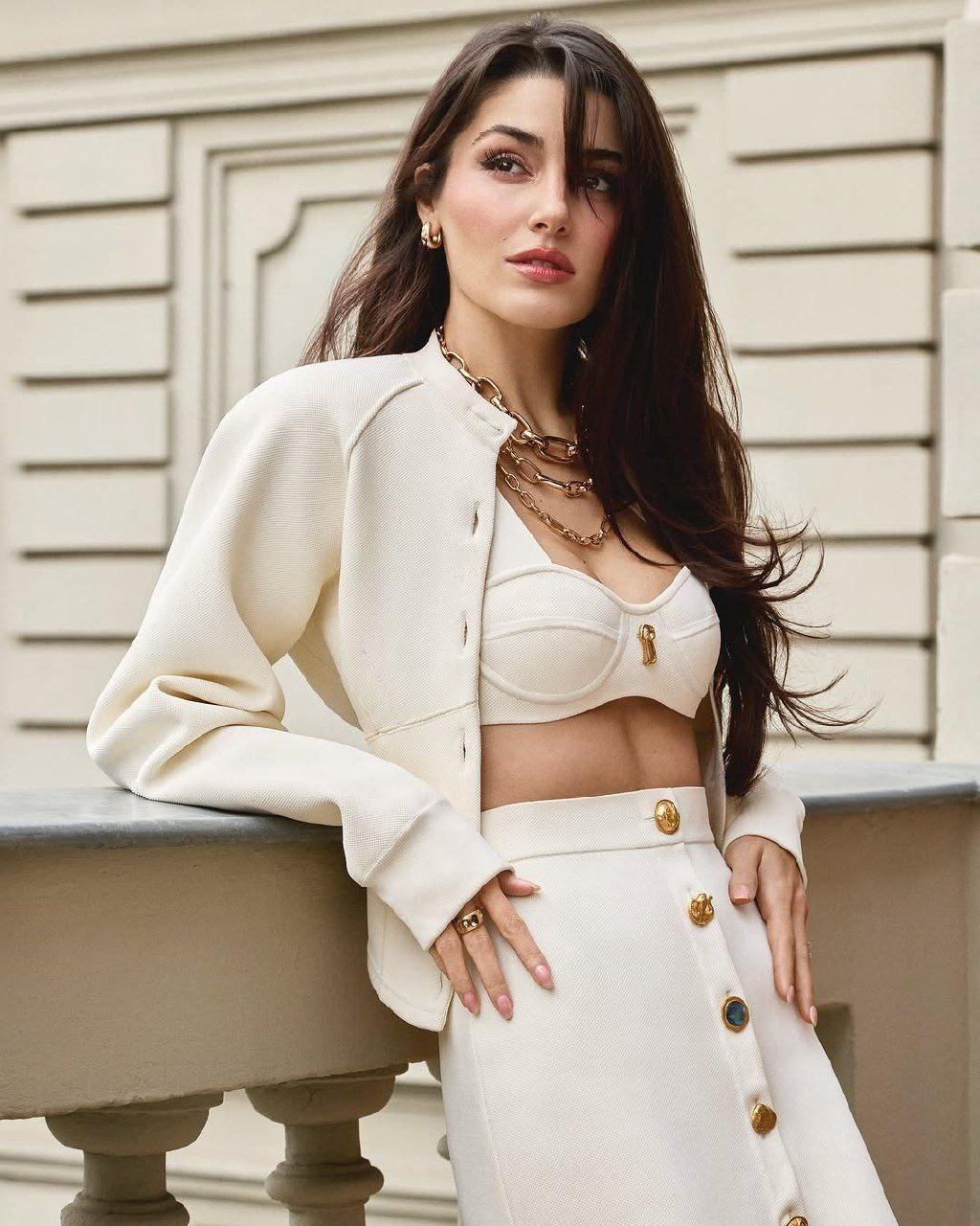 Красотка Ханде Эрчел на обложке и в каверстори испанского Marie Claire  Как вам образы