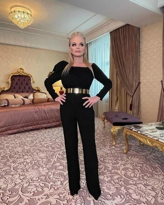 Попытка отыграться: Лариса Долина требует миллион у новой хозяйки своей экс-квартиры