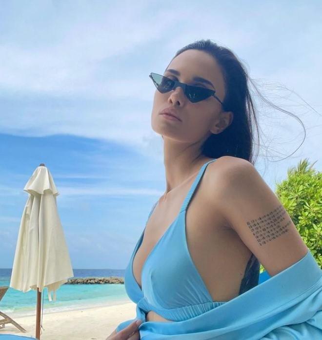 ОЙ ОЙ, НОВЫЙ СКАНДАЛ? АЛАНА МАМАЕВА РЕЗКО ВЫСКАЗАЛАСЬ О НОВОЙ ЖЕНЕ ЭКС-СУПРУГА: «БЛАГОДАРЯ ТЕБЕ ДОЧЬ НЕ ОБЩАЕТСЯ СО СВОИМ ОТЦОМ»