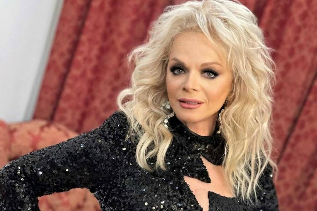 Лариса Долина прописалась в скромной хрущевке в Лефортово после выселения из скандальной квартиры в Хамовниках😅