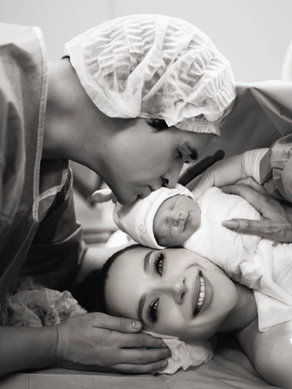 Трогательные фотографии Лерчек с родов 😉