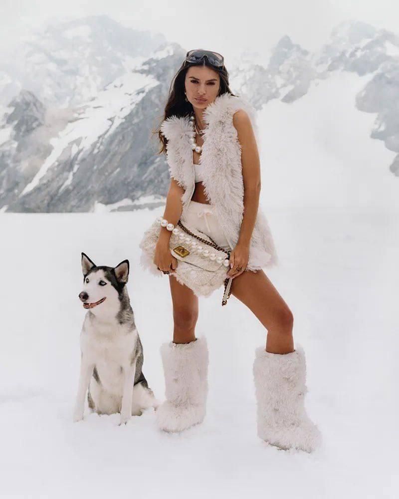 Невероятная Эмили Ратаковски в новом новогоднем кампейне Kurt Geiger &#128527;