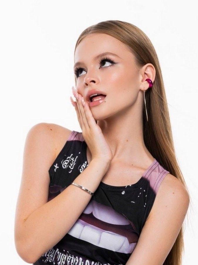 Дочь Виталия Гогунского сдала школьные экзамены.