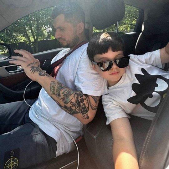 Бывшая жена Паши Техника призналась, что не знает, как сказать их сыну о смерти отца 😔