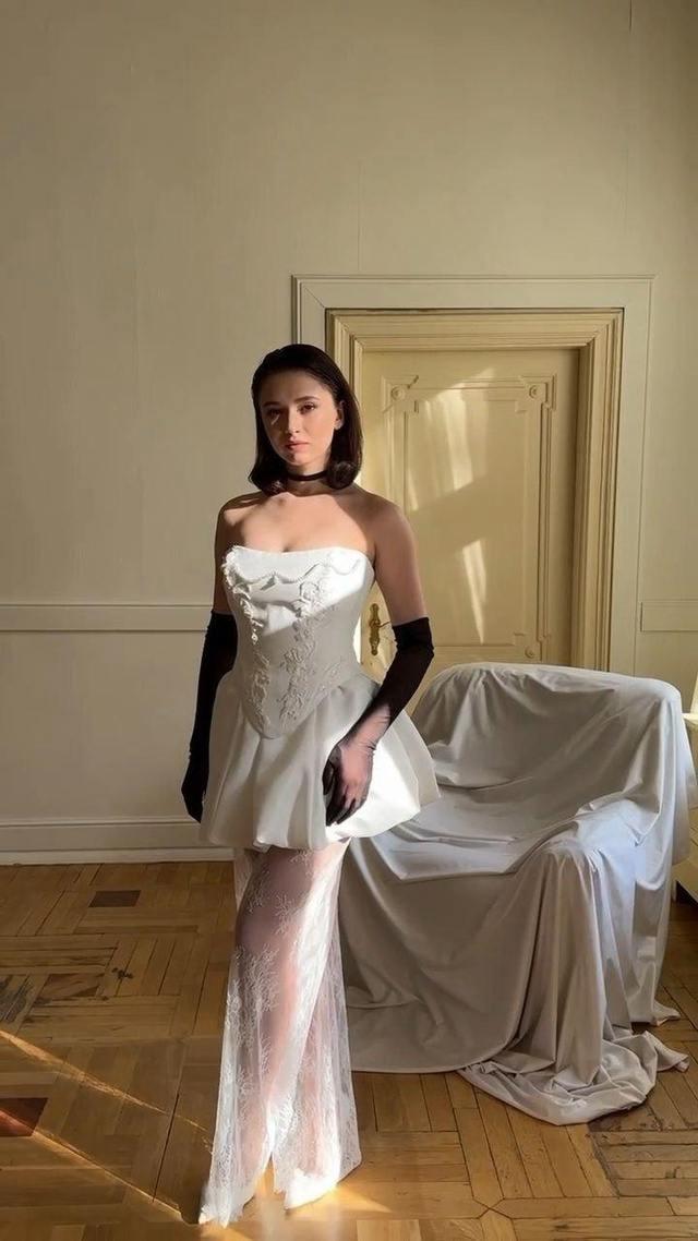 18-летняя фигуристка Камила Валиева взбудоражила соцсети, появившись в образе невесты