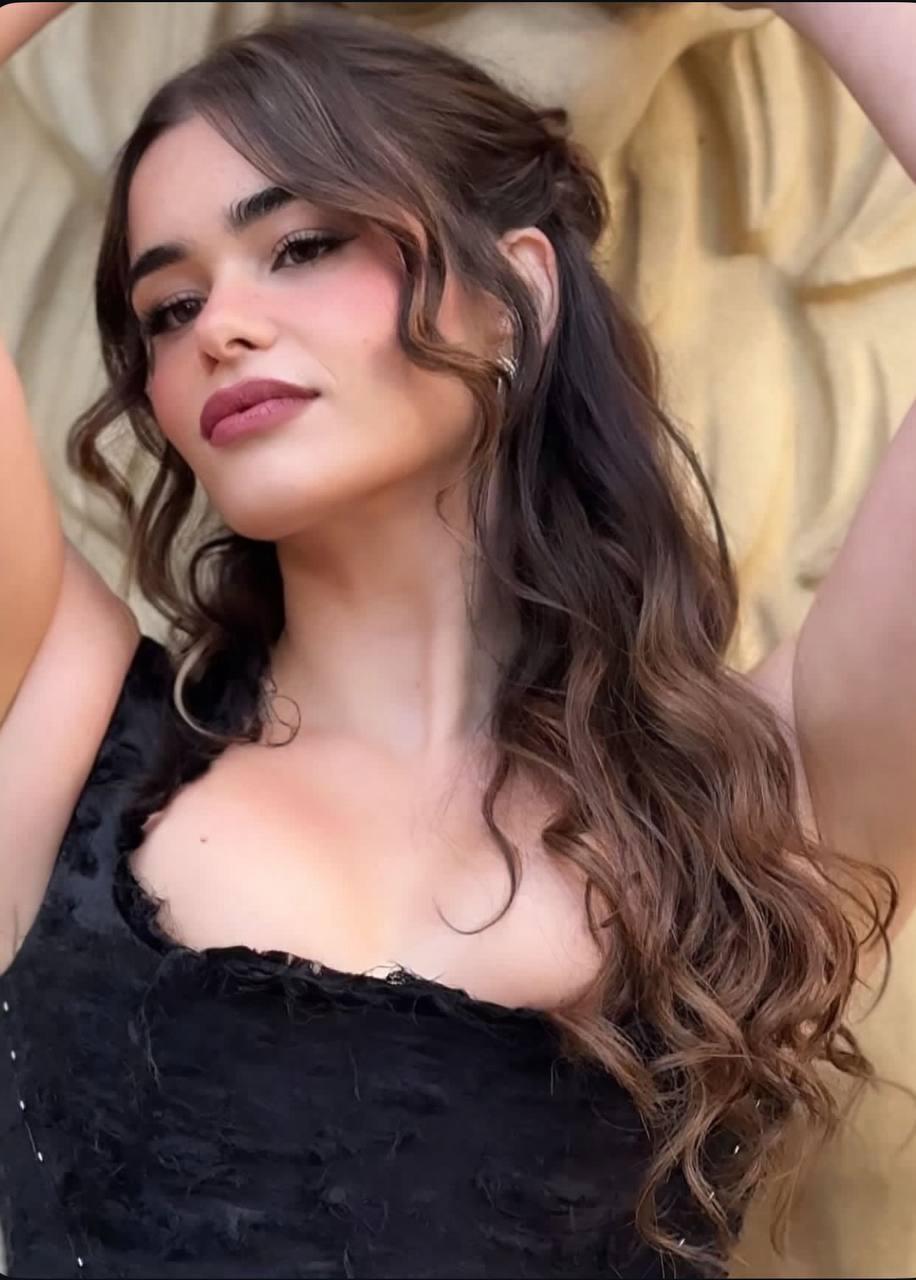 Экстремально похудевшая звезда «Эйфории» Барби Ферейра показала новые фото