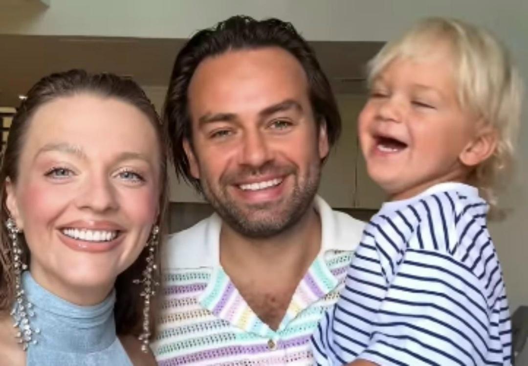 Блогер Сергей Косенко, ставший скандально известным после того, как снял видео, в котором бросает сына-младенца в сугроб, подтвердил развод с женой.