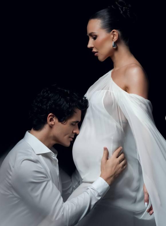 Жених-танцор инфоцыганки Лерчек призвал молиться за её здоровье после попадания в онкореанимацию вскоре после родов. 🙏