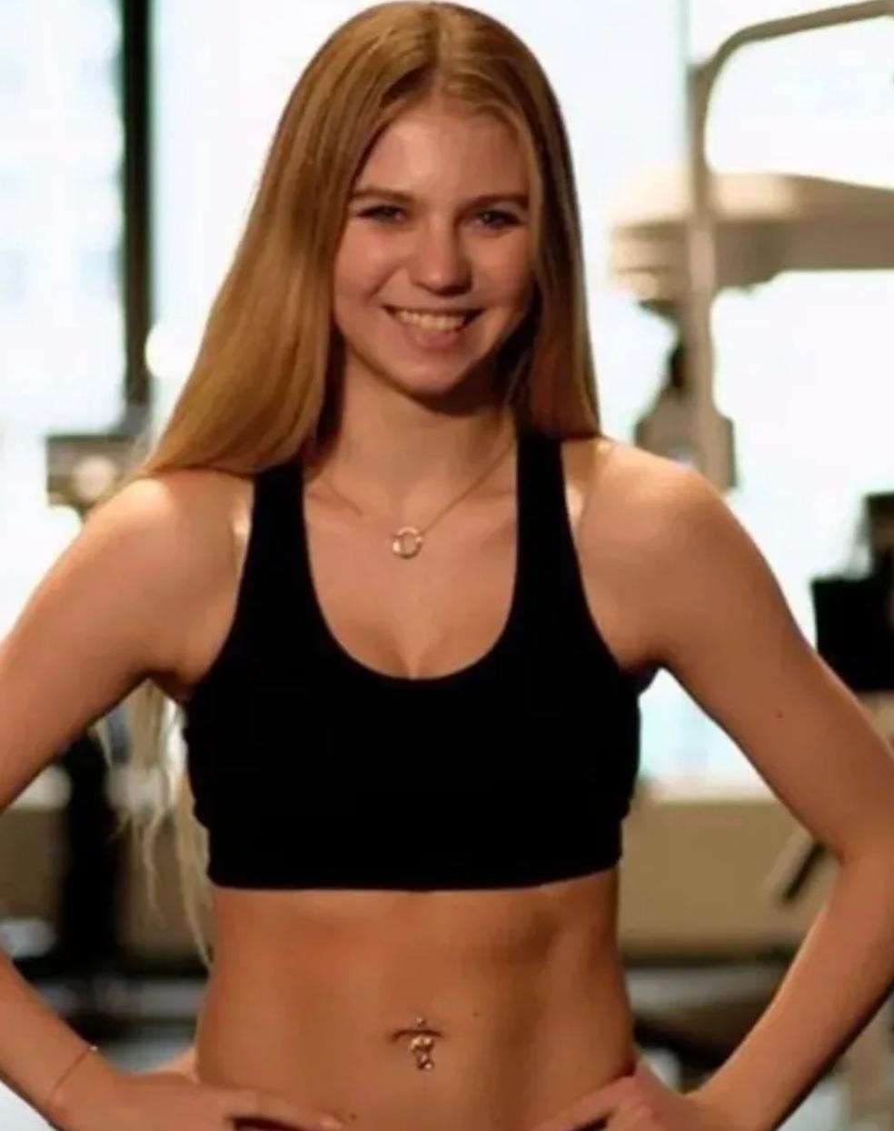 «Я перестану кормить грудью Мишу, и моя фигура улучшится»: Александра Трусова показала живот после родов.‍♀