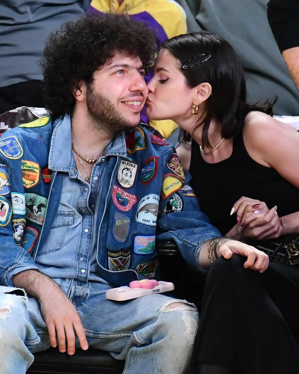 Счастливые молодожены Селена Гомес и Бенни Бланко пришли на матч Лейкерс