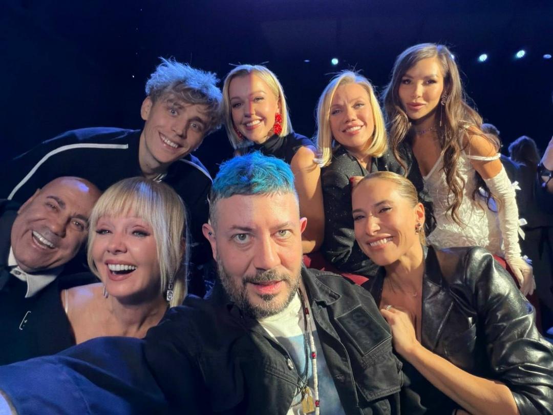 Мы с семьей после того, как адски пересрались из-за двух одинаковых игрушек рядом на елке: