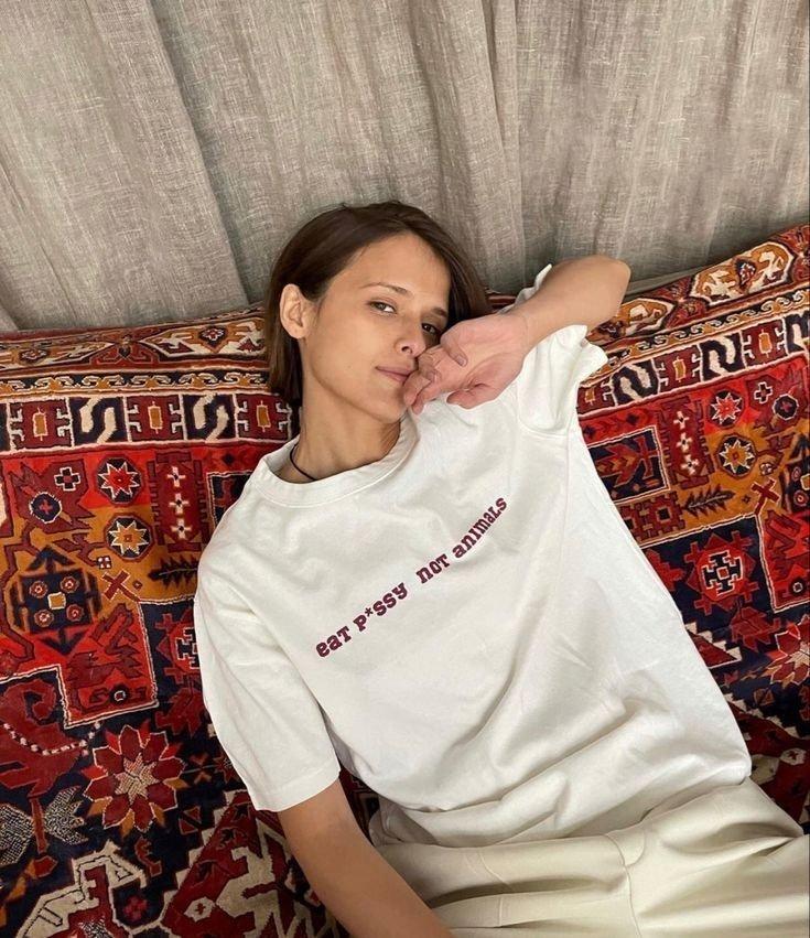 Исцеление через доверие: откровенное признание Любови Аксеновой о преодолении тяжелой детской травмы