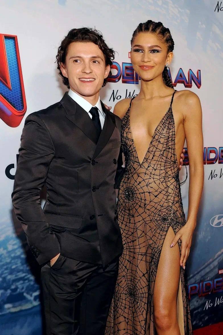 Зендея спровоцировала слухи о тайной свадьбе с Томом Холландом